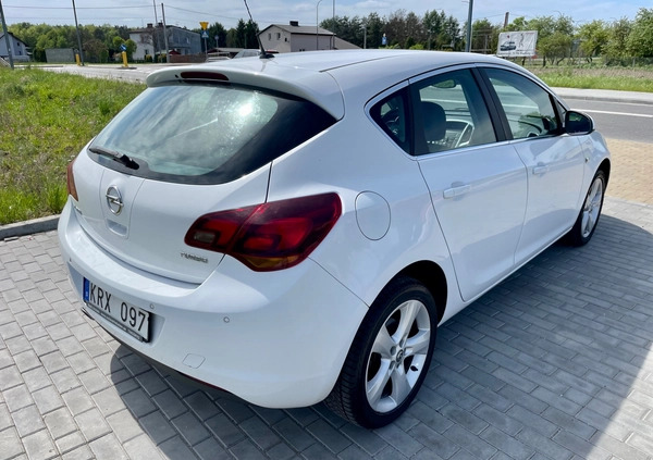 Opel Astra cena 15500 przebieg: 290000, rok produkcji 2010 z Łomianki małe 121